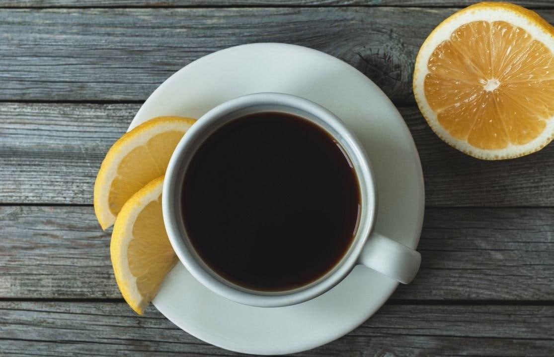Какво ще стане, ако пиете кафе с лимон